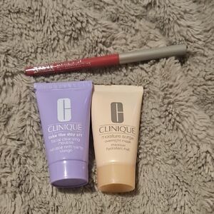 Clinique Facial Cleansing Mousse and Overnight Mask Set - Purple and Cream